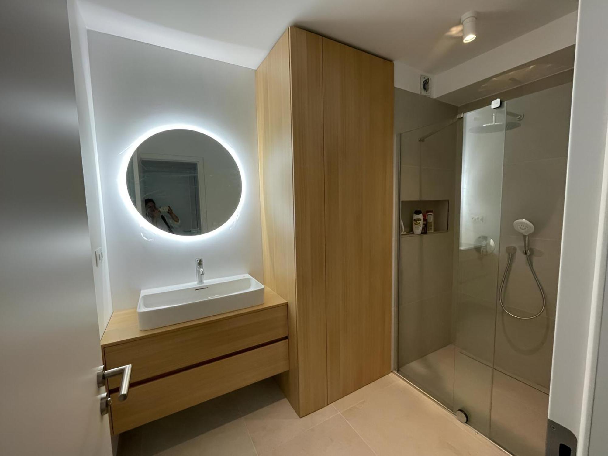 Beautiful New Apt In Old Town Near Train Station - Free Parking 布拉迪斯拉发 外观 照片
