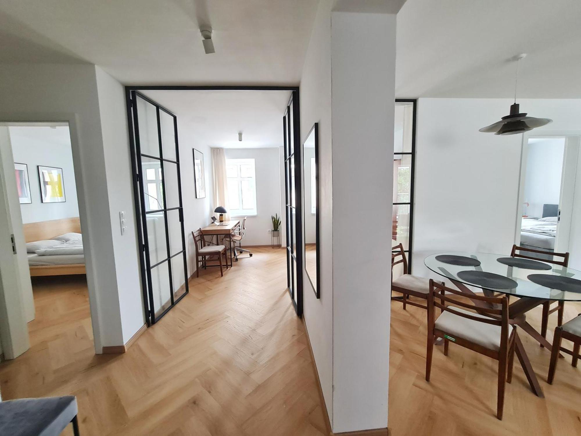 Beautiful New Apt In Old Town Near Train Station - Free Parking 布拉迪斯拉发 外观 照片