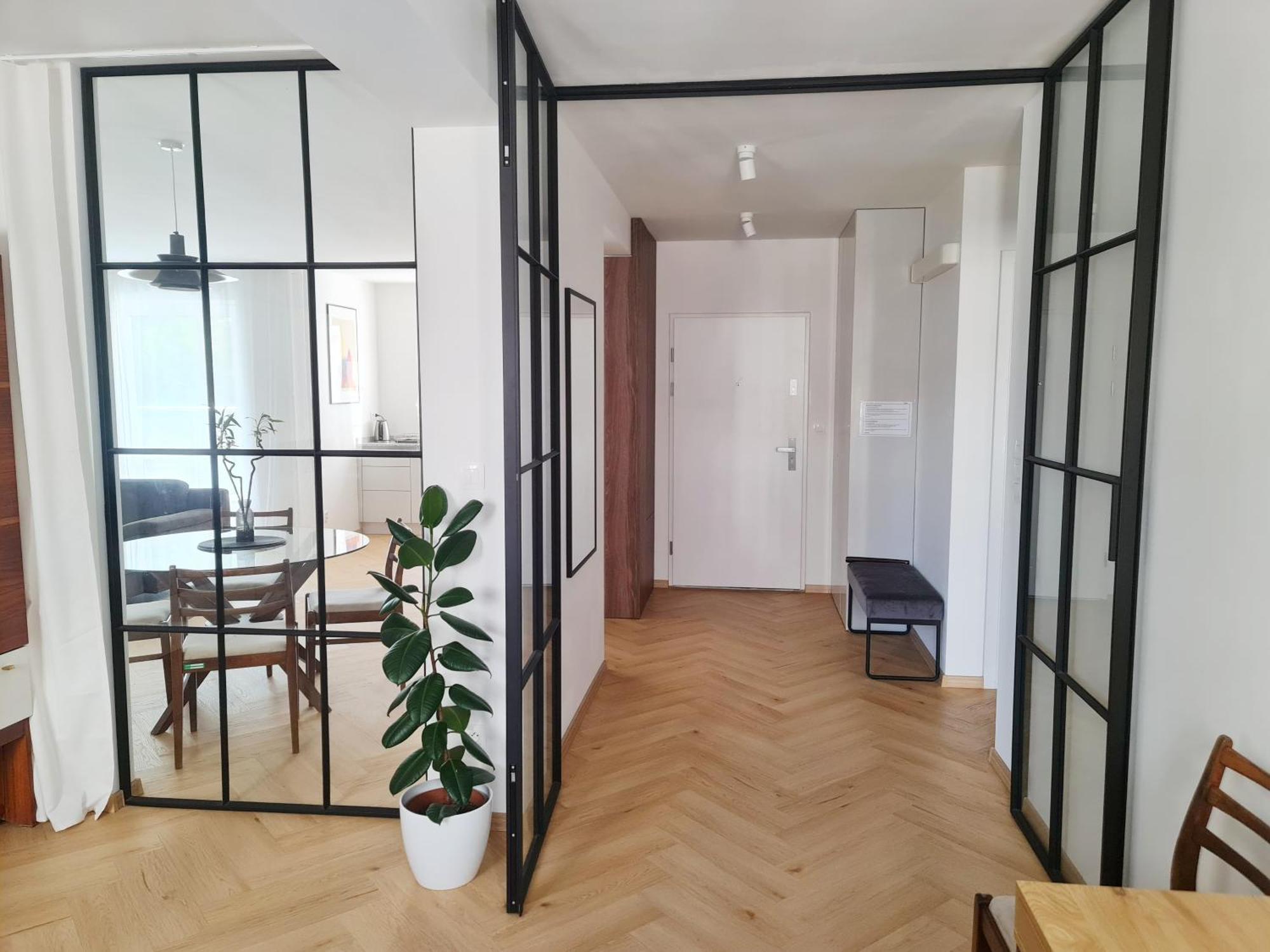 Beautiful New Apt In Old Town Near Train Station - Free Parking 布拉迪斯拉发 外观 照片